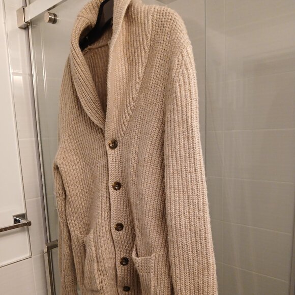Club Monaco Classic Cardigan - Picture 5 of 9